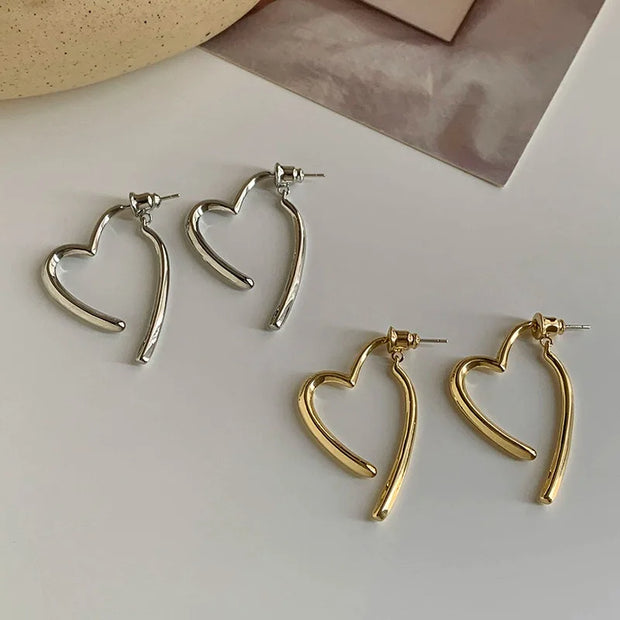 Vintage Gold Color Heart Hoop Earrings for Women Fashion Design Metal Geometric Copper Earrings Jewelry Gift 2023 New Trend